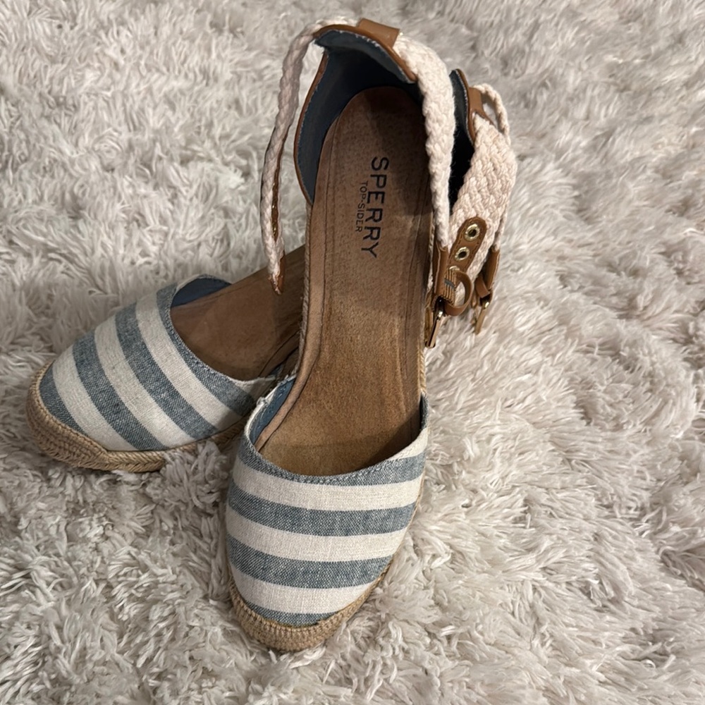 Sperry Women's Blue and White Striped Shoes